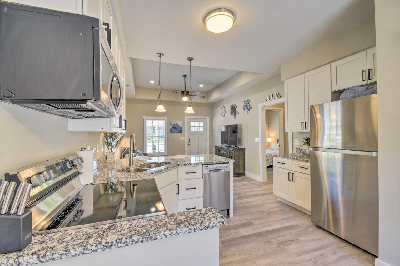 Ocean Isle Beach Home With Shared Lanai And Grill Exterior foto